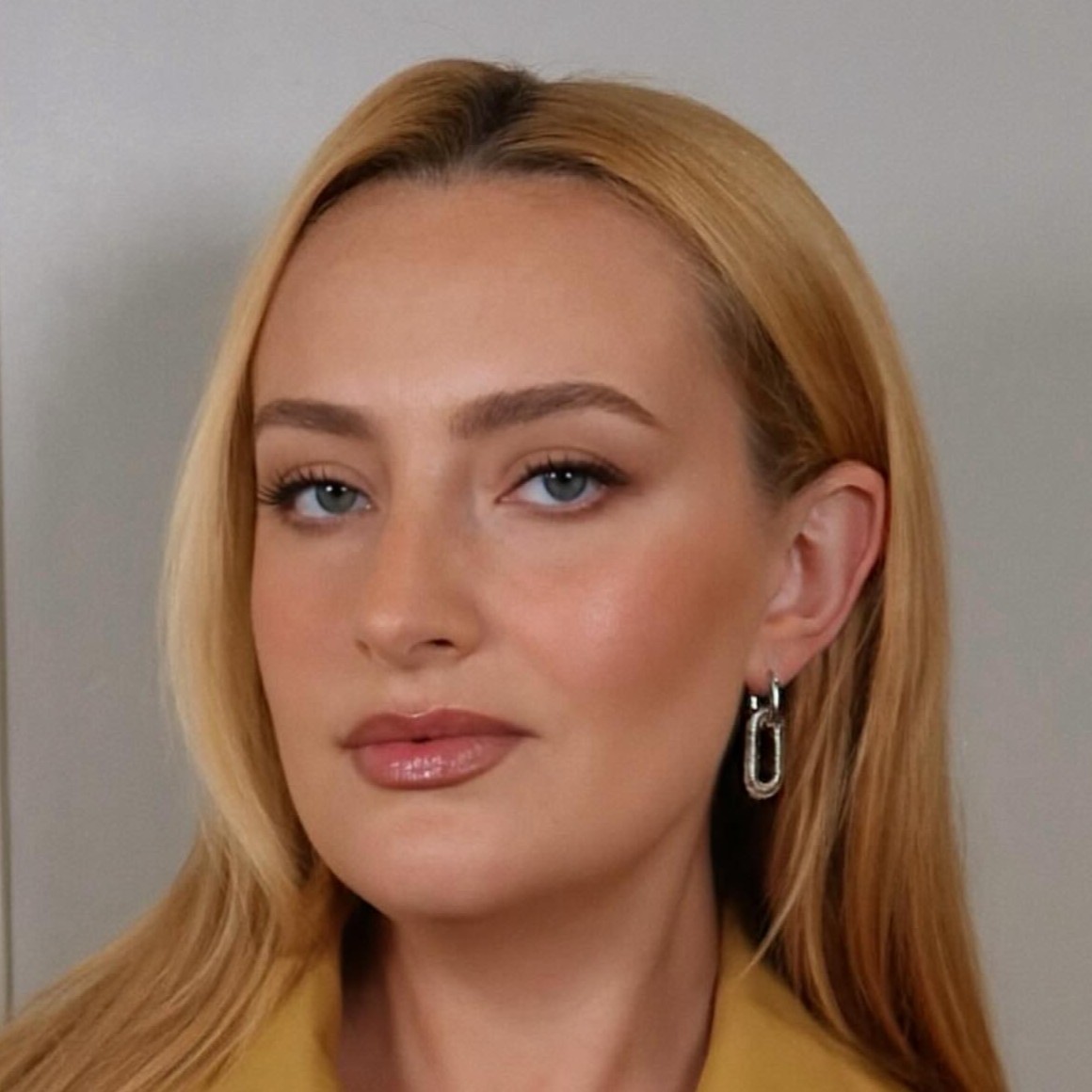 Amelia Dimoldenberg
