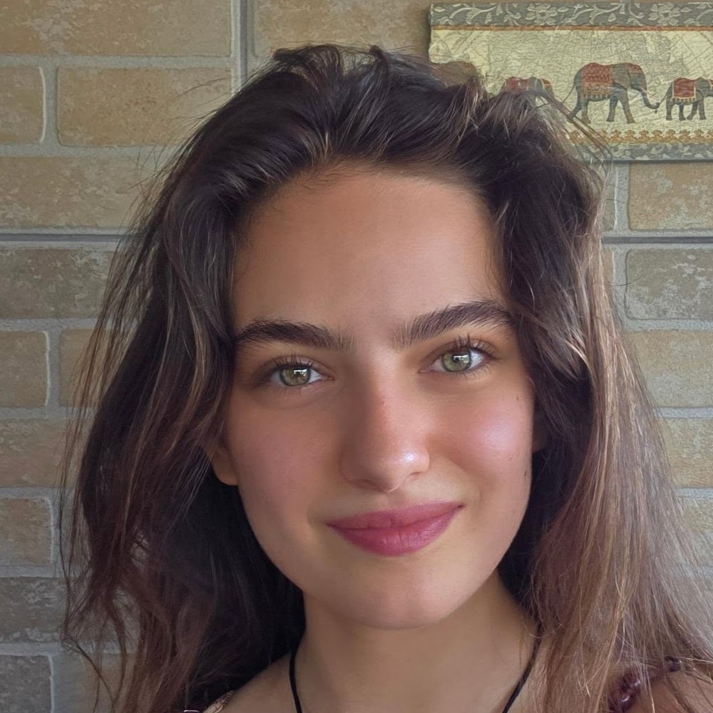 Ava Yaman