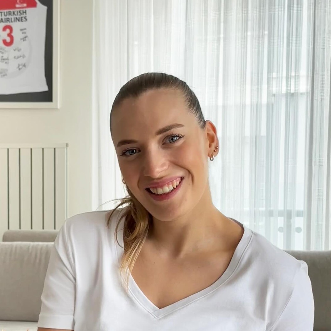 Cansu Ozbay