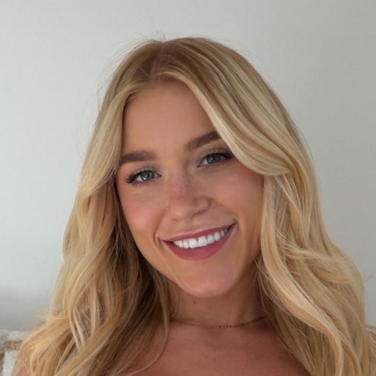 Elle Brooke