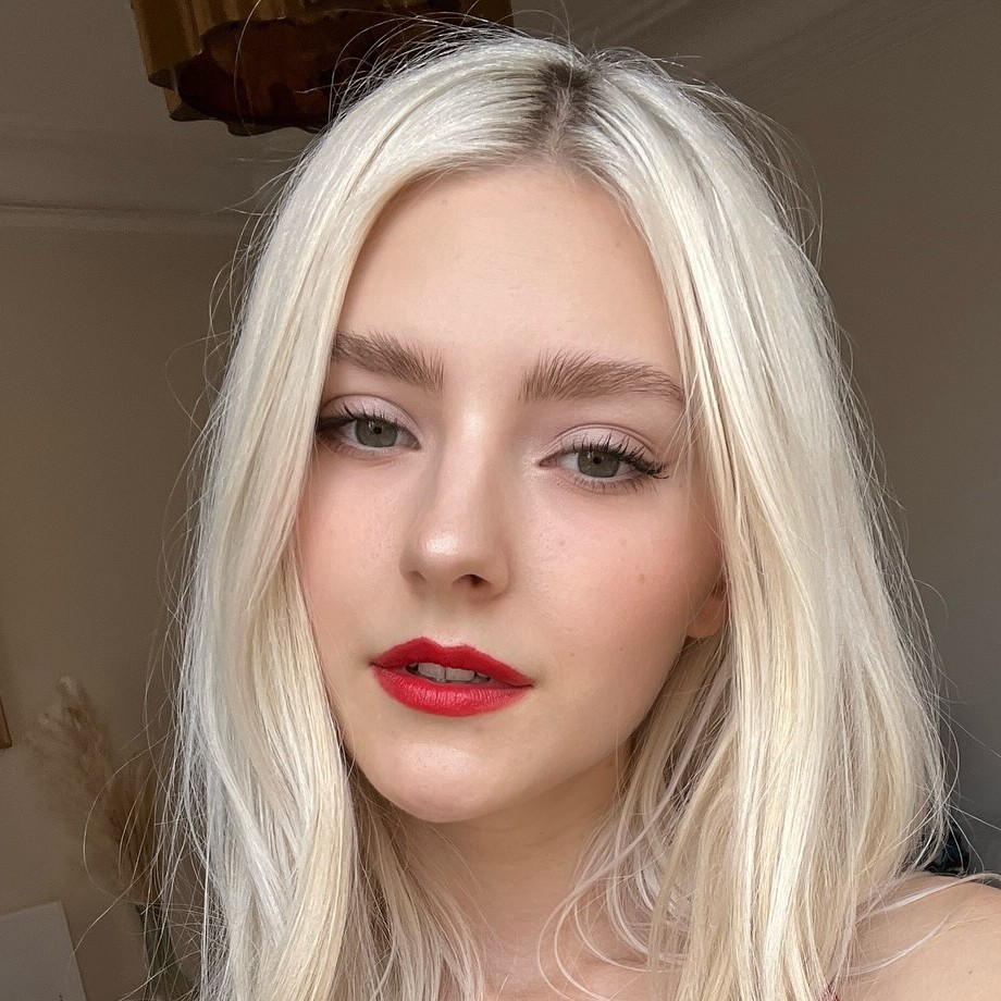 Eva Elfie