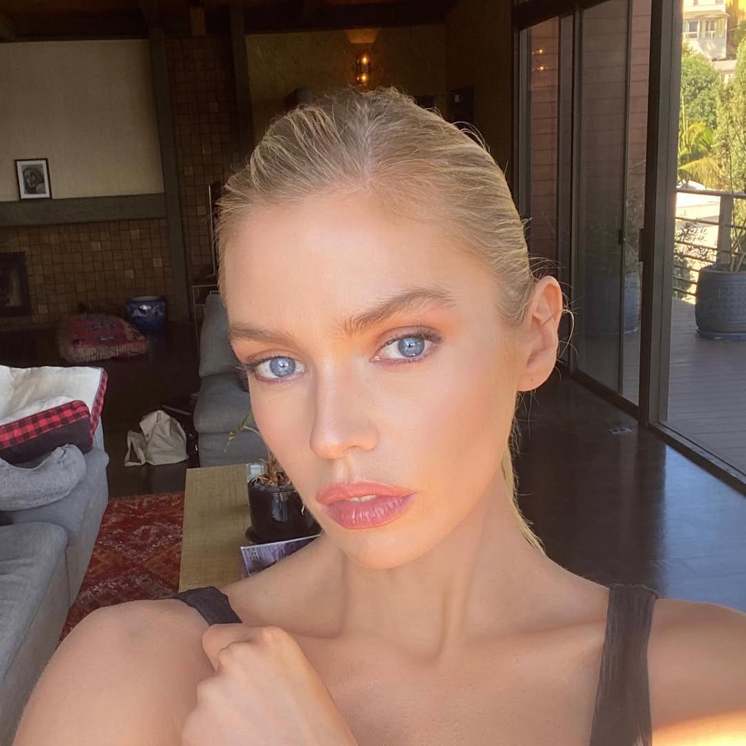 Stella Maxwell